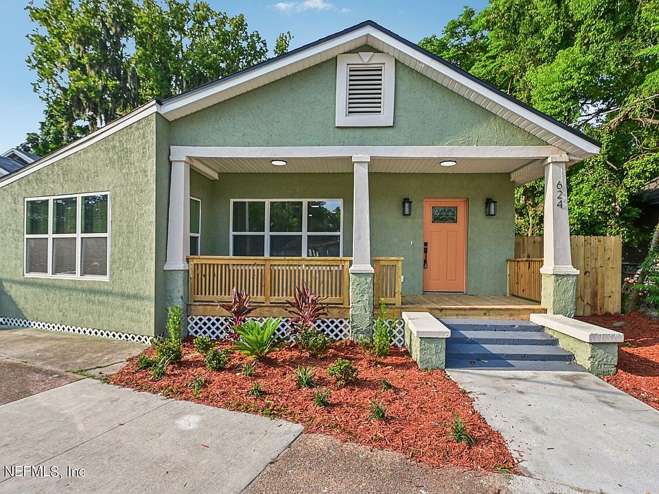 1st image of 624 LAWTON Avenue
