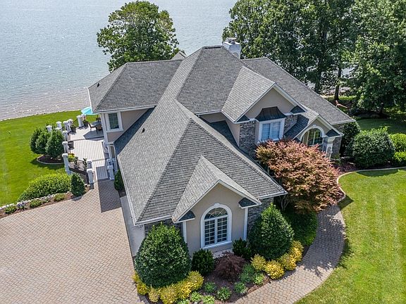 4th image of 101 Harbour Ct