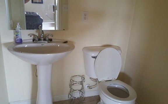5th image of 220 Scarlet Oak Dr
