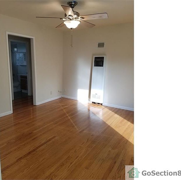 1st image of 3531 Alden Way APT 4