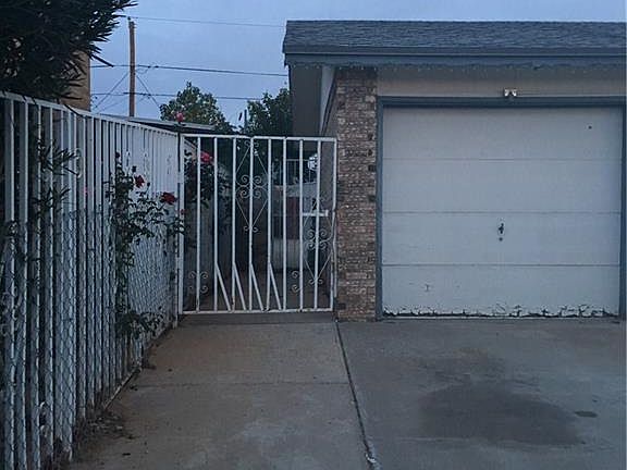 2nd image of 8635 Chinchilla Ln