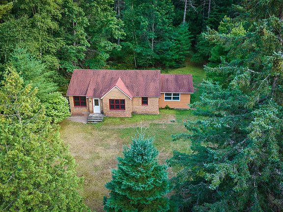 2nd image of 5951 Forest Ln