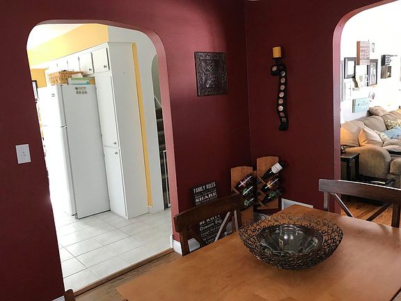 5th image of 2714 Lincoln Ave
