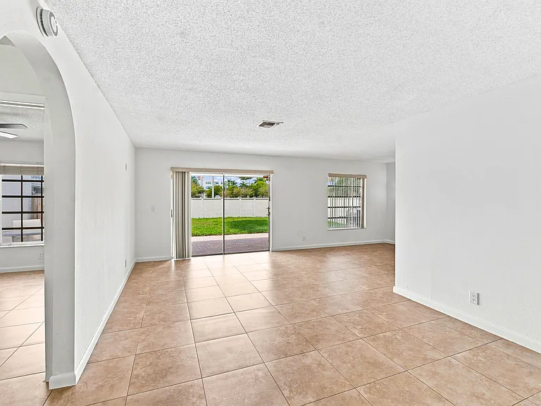 3310 NW 90th Ave #N — Photo 5