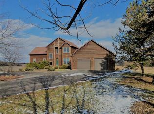 818 W Bloomfield Rd, Honeoye Falls, NY 14472