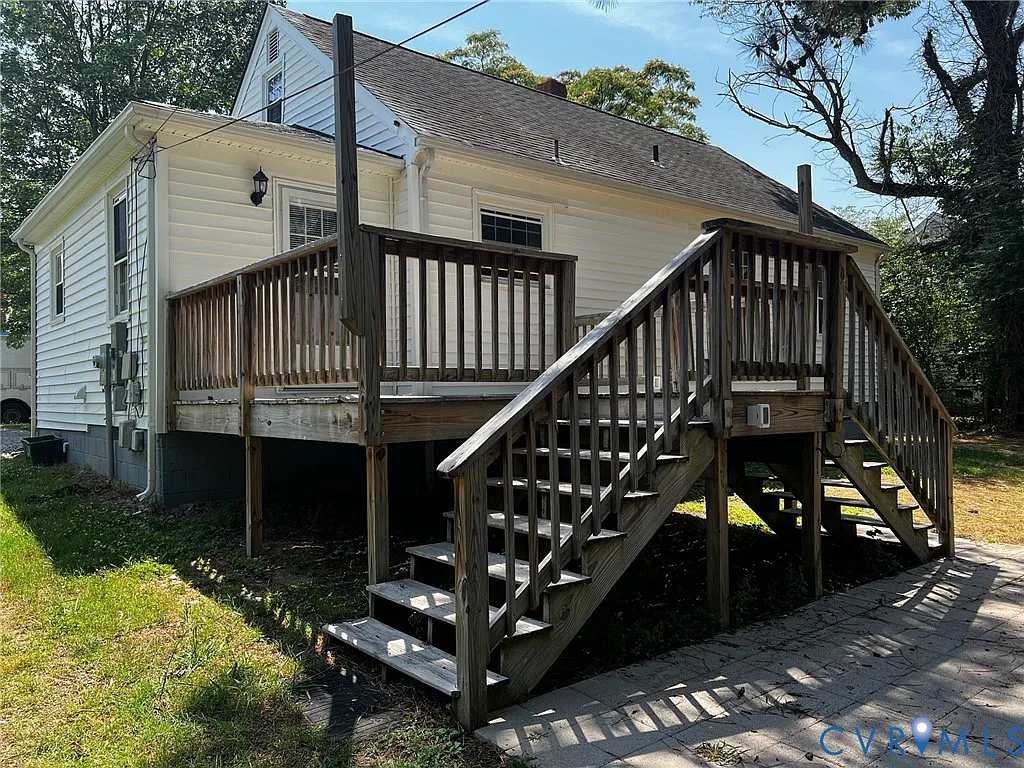 2 bed, 1.0 bath, 1384 sqft, $1,900 — Photo 4