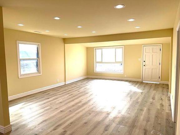 4th image of 2825 Los Feliz Dr