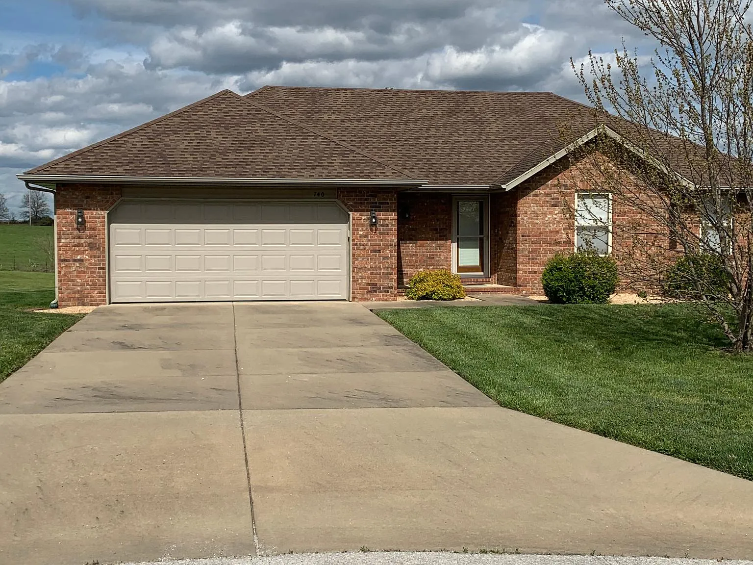 3 bed, 1460 sqft, $1,595 — Photo 2