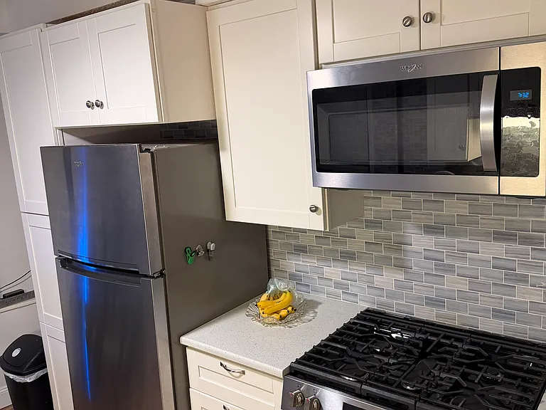 339 S Huntington Ave #A — Photo 12