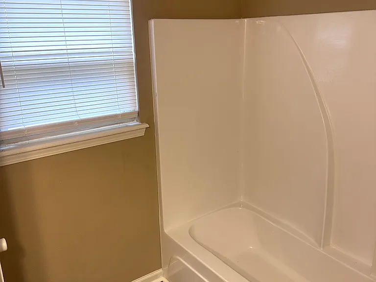 4936 Longview Dr — Photo 10