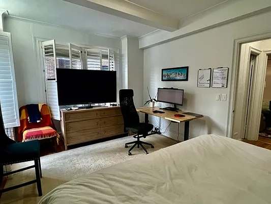 Rented by Buchbinder & Warren | media 2