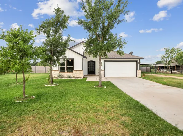 143 Blushing Dr, Cedar Creek, TX 78612