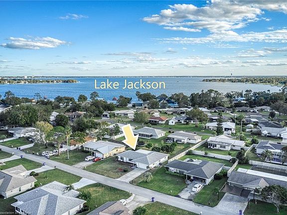 5th image of 1903 Jackson Heights Dr