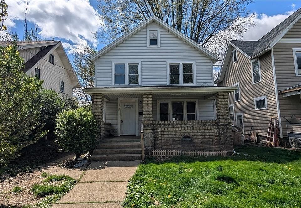 1st image of 2830 3rd St NW