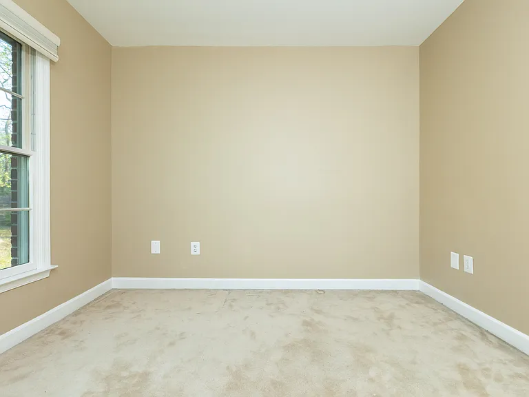 13576 Highland Rd — Photo 6