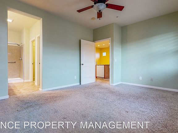 4th image of 190 Healdsburg Ave Unit F