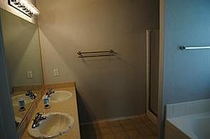 2nd image of 109 Glenview Dr #109