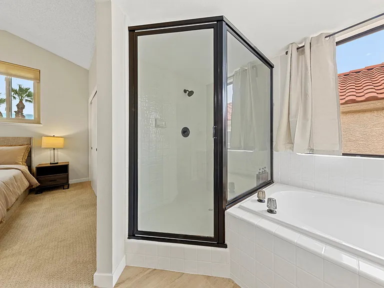 44 Westheimer Rd — Photo 14