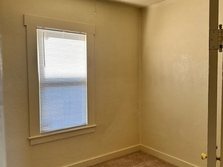2269 Butte St — Photo 13