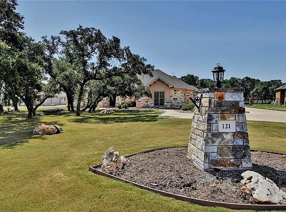 4th image of 121 Gabriel Woods Dr