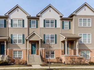208 Wildflower St, Des Plaines, IL 60016