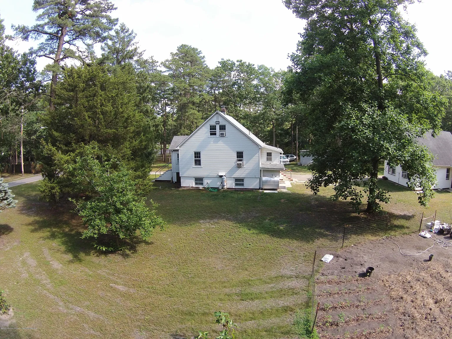 238 Crescent Ave photo 1