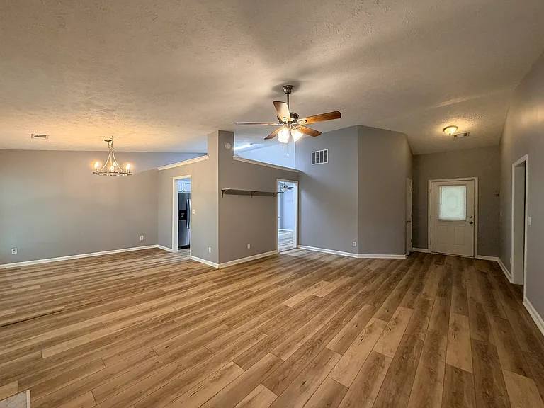 222 Clarion Rd — Photo 7