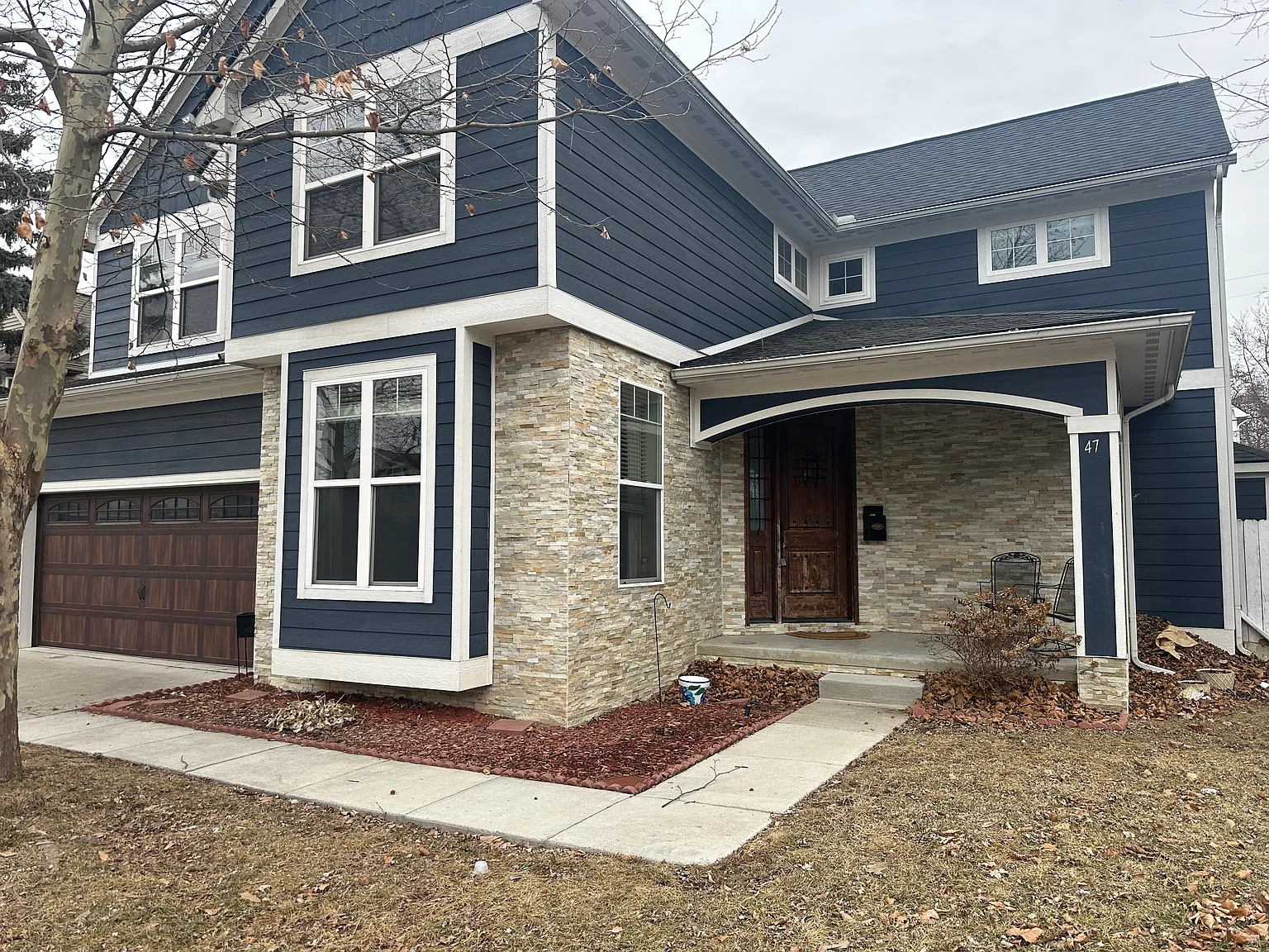 5 bed, 3000 sqft, $3,700 — Photo 2