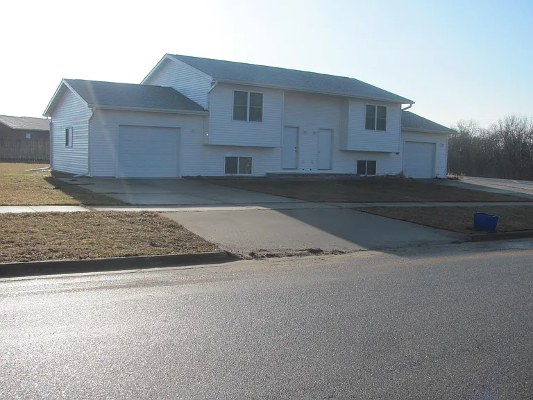 11330 Emmons St #11330 — Photo 2