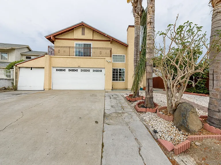1045 Fuchsia Ln — Photo 1