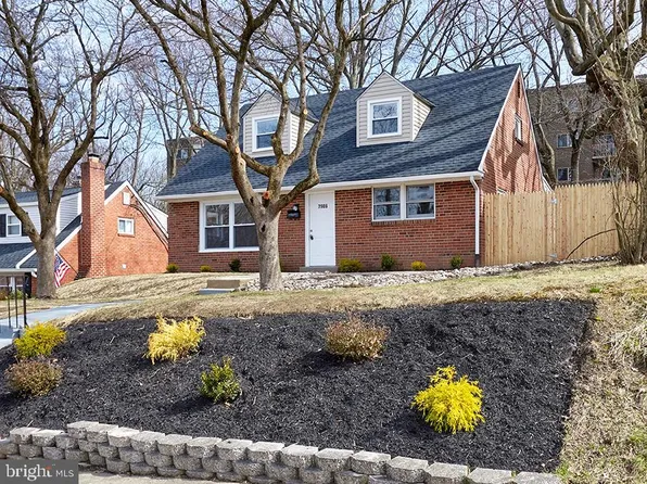 7906 Cadillac Ln, Philadelphia, PA 19128