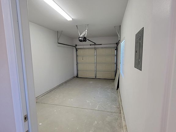 5th image of 145 N Campus Ave #Adu