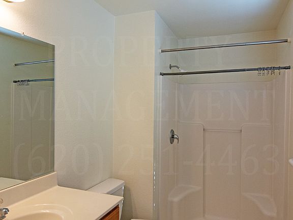 5th image of 719 Etchen Blvd