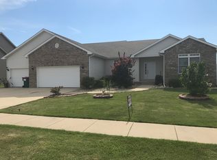 203 Prairie Ln, Forsyth, IL 62535