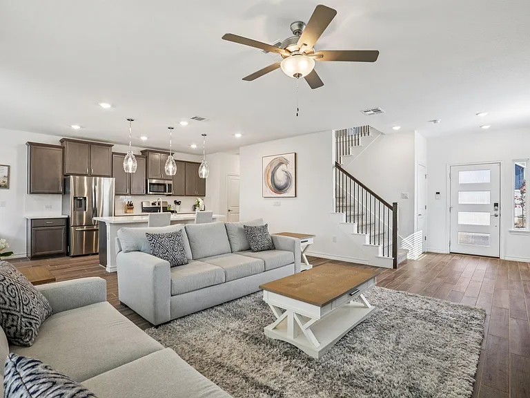 2903 Bronx Dr — Photo 8