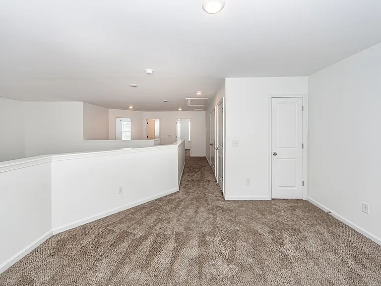 715 Hilchot Dr — Photo 35