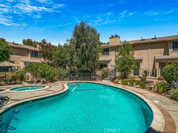 7038 De Celis Pl Unit 8, Van Nuys, CA 91406
