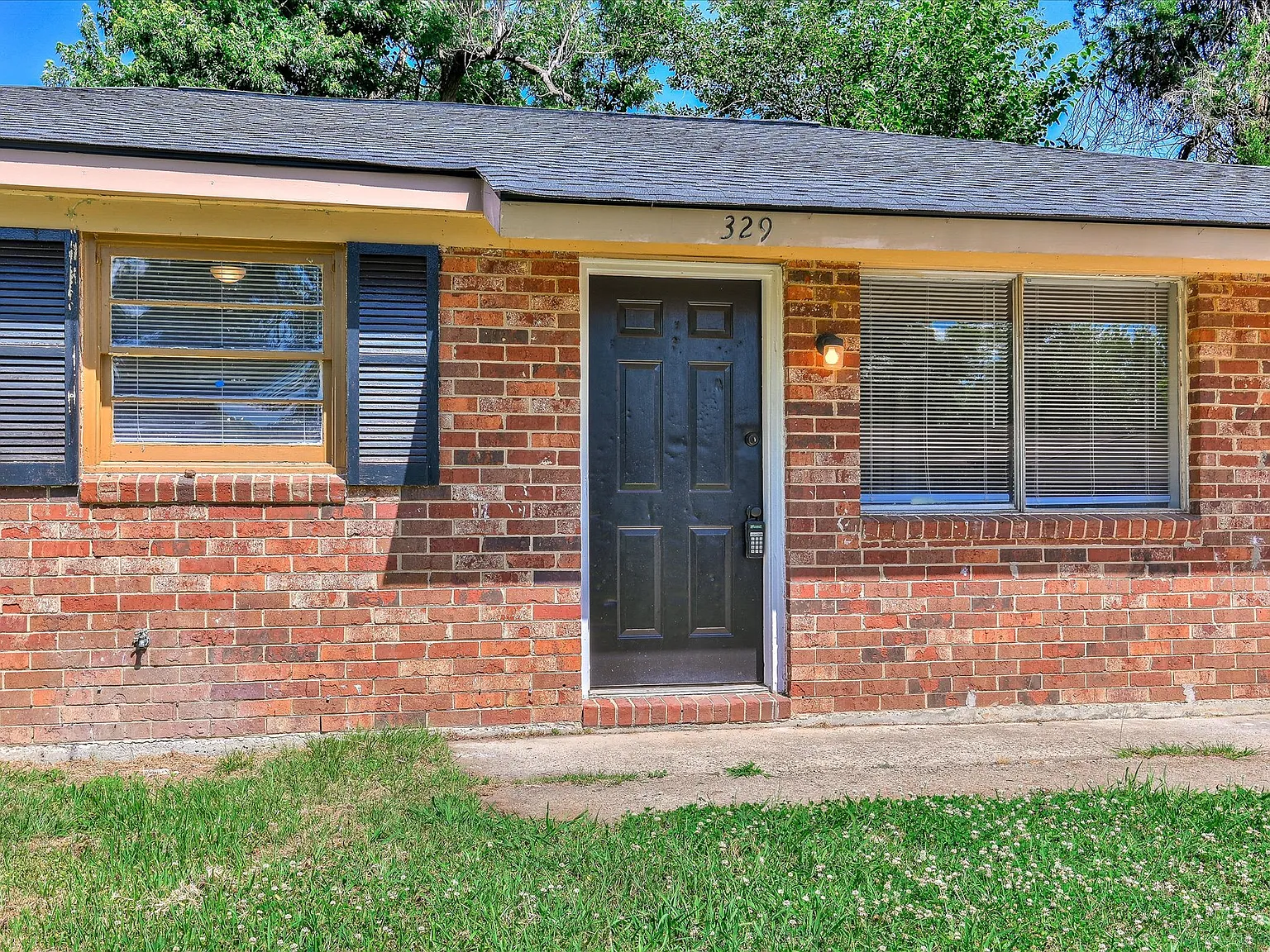 329 East View Drive - 1 — Photo 4