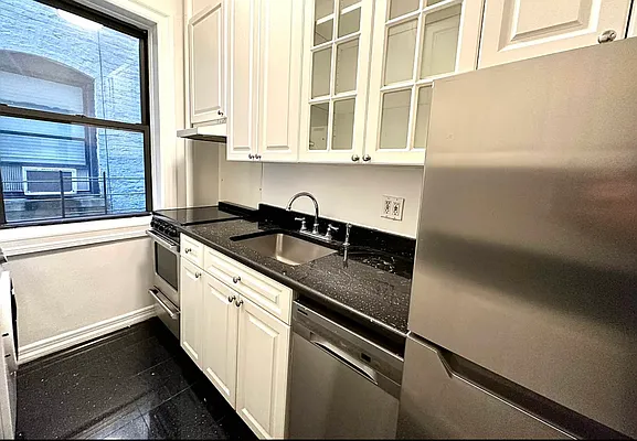 Rented by Corcoran | media 11