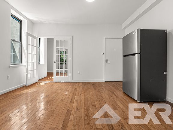 3rd image of 1390 Madison St #2A