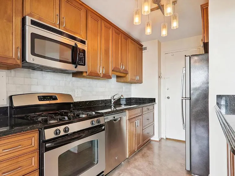 10500 Rockville Pike #1120 — Photo 8
