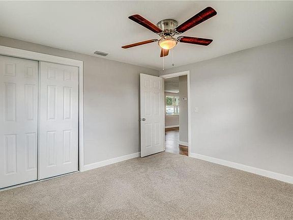 5th image of 4809 Longwood Ave