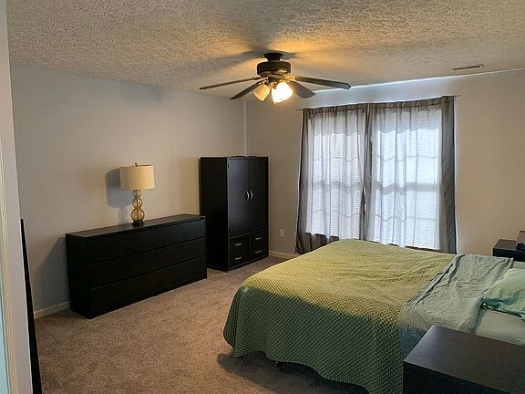 5th image of 755 Whippoorwill Ln