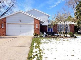 392 Delaware Dr, Brunswick, OH 44212