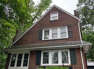 26 Rolling Rd, Wynnewood, PA 19096