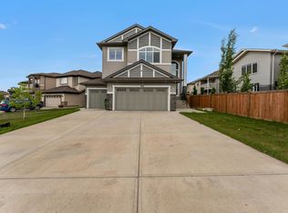 824 34th Ave NW, Edmonton, AB T6T1A4