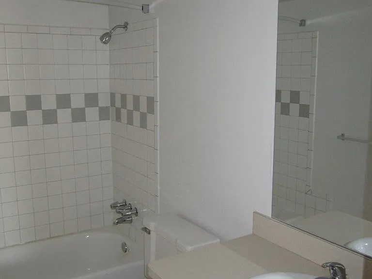 3523 Kent Ct — Photo 6