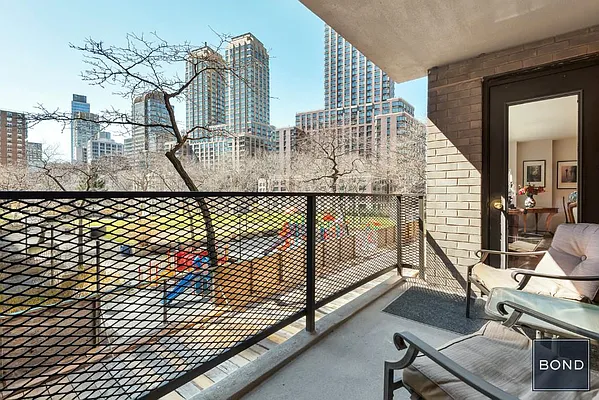 Sold by Bond New York | media 15