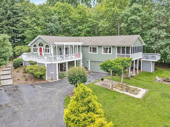 3rd image of 235 Waterwood Dr