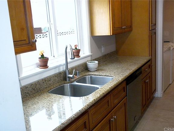 4th image of 939 La Serena Dr